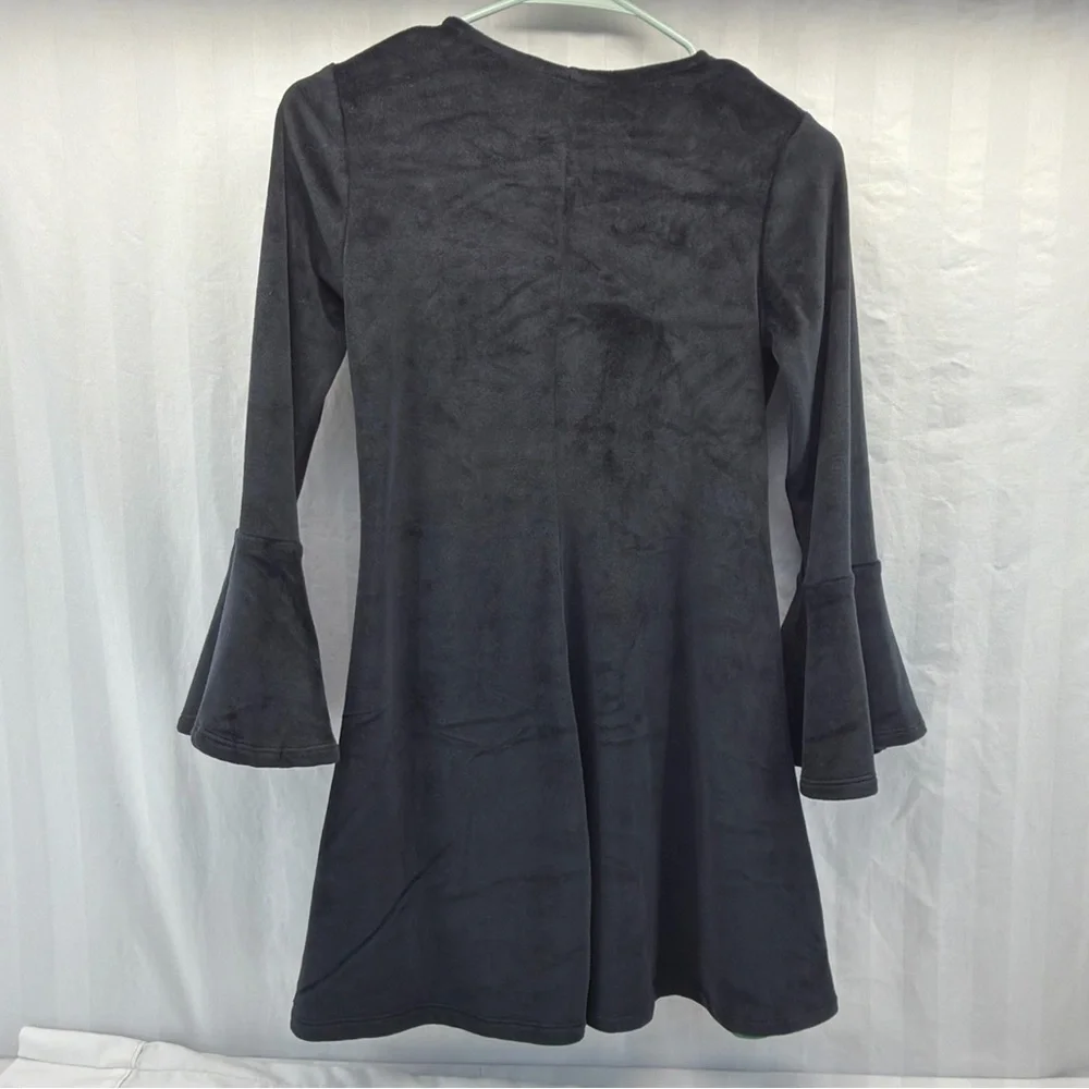 Disney Hocus Pocus Black and Green Cardigan‎